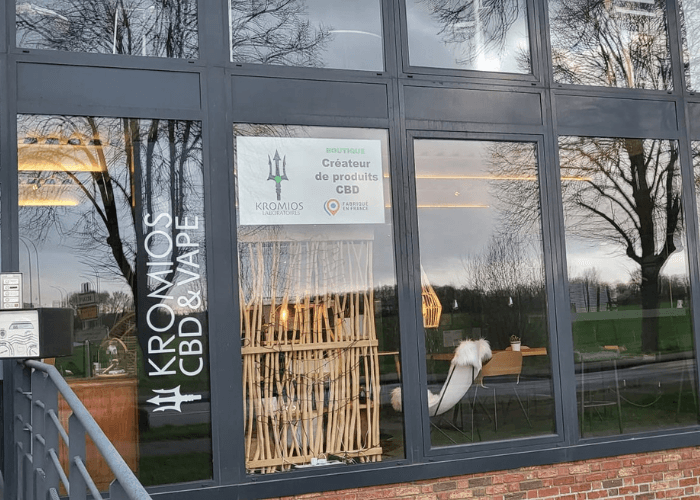 Vitrine de la boutique Le Lapin Blanc à Lille